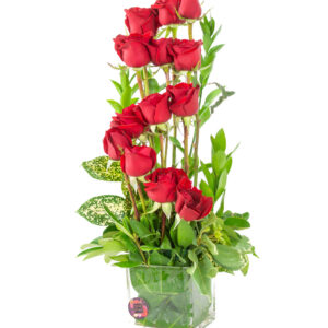 Arreglo moderno de rosas en “S”